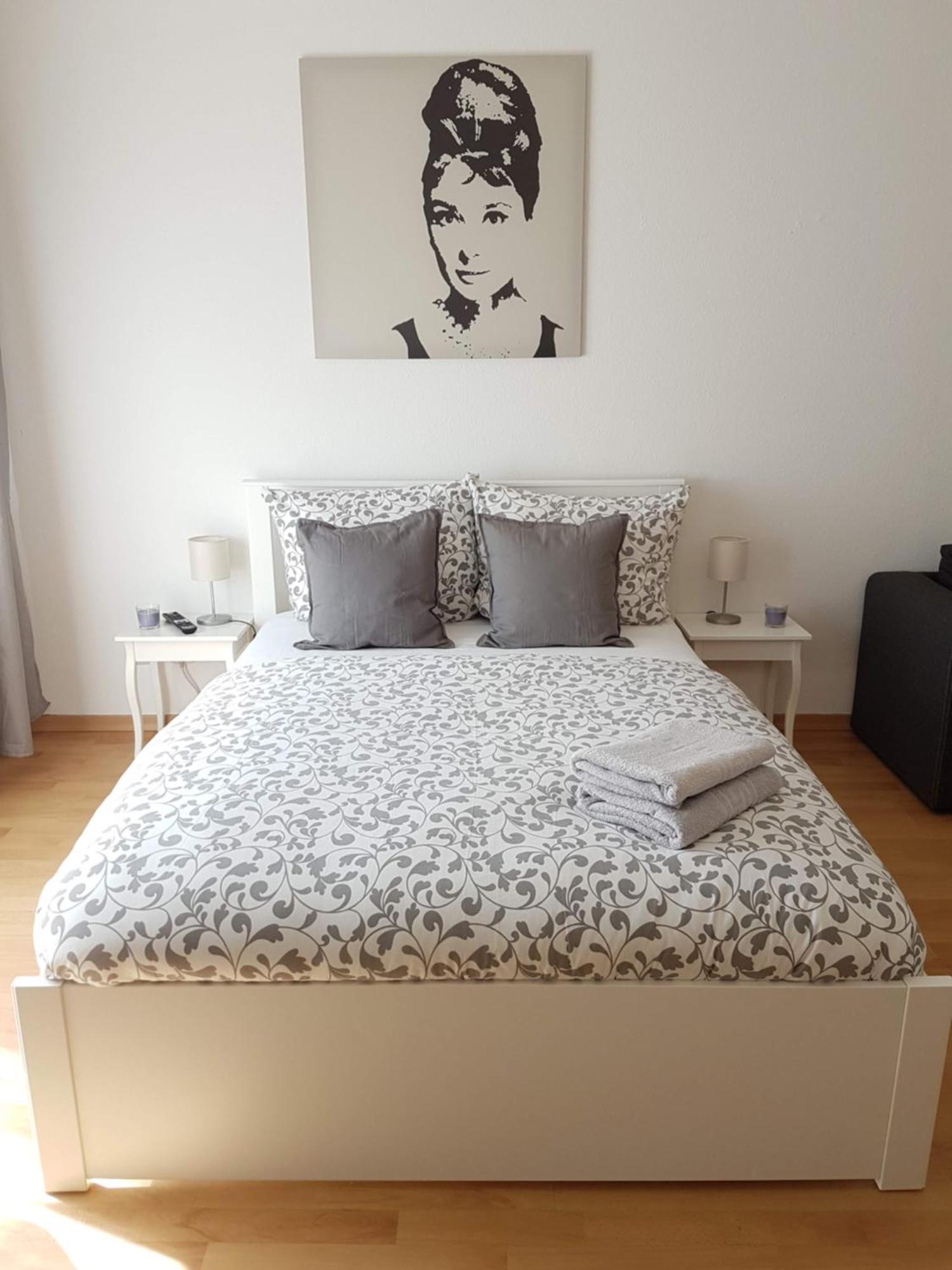 Studio Dresden Neustadt & Parking Bagian luar foto